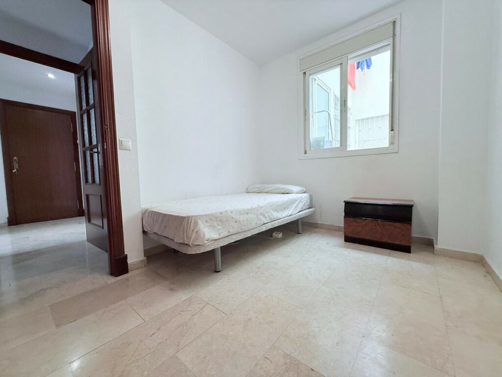 Middle Floor Apartment Las Lagunas Málaga - image 14