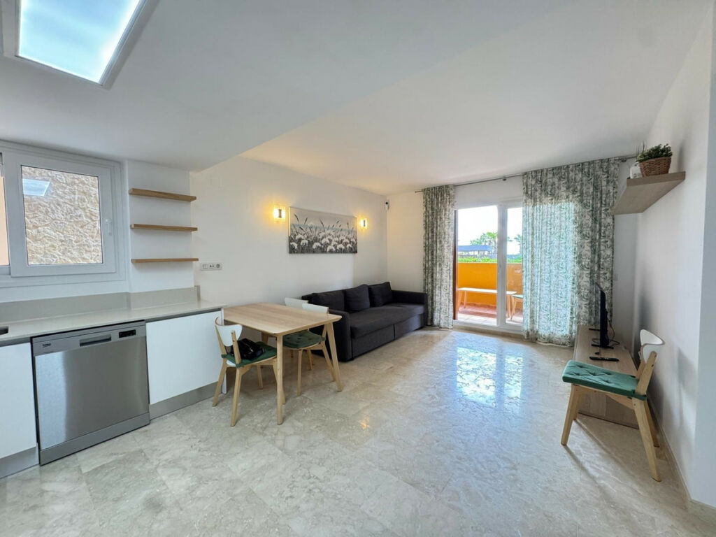 Middle Floor Apartment Torrevieja Alicante - image 14
