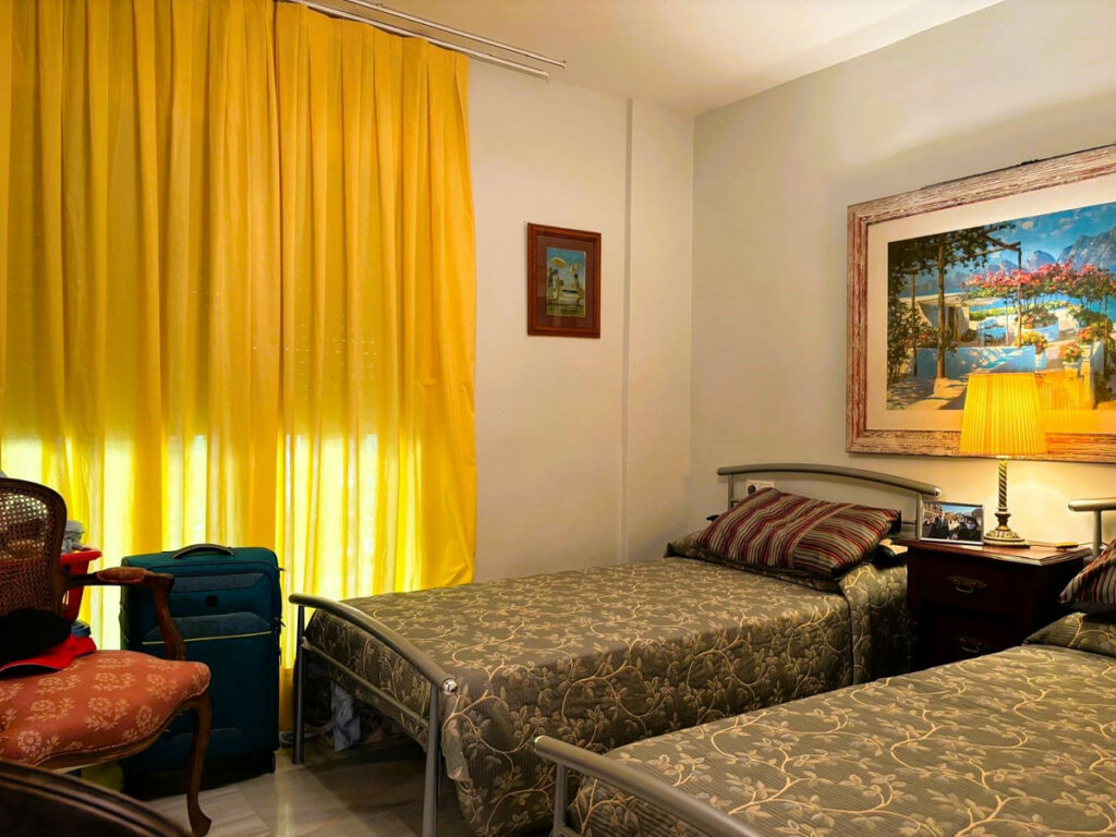 Middle Floor Apartment Calahonda Málaga - image 14