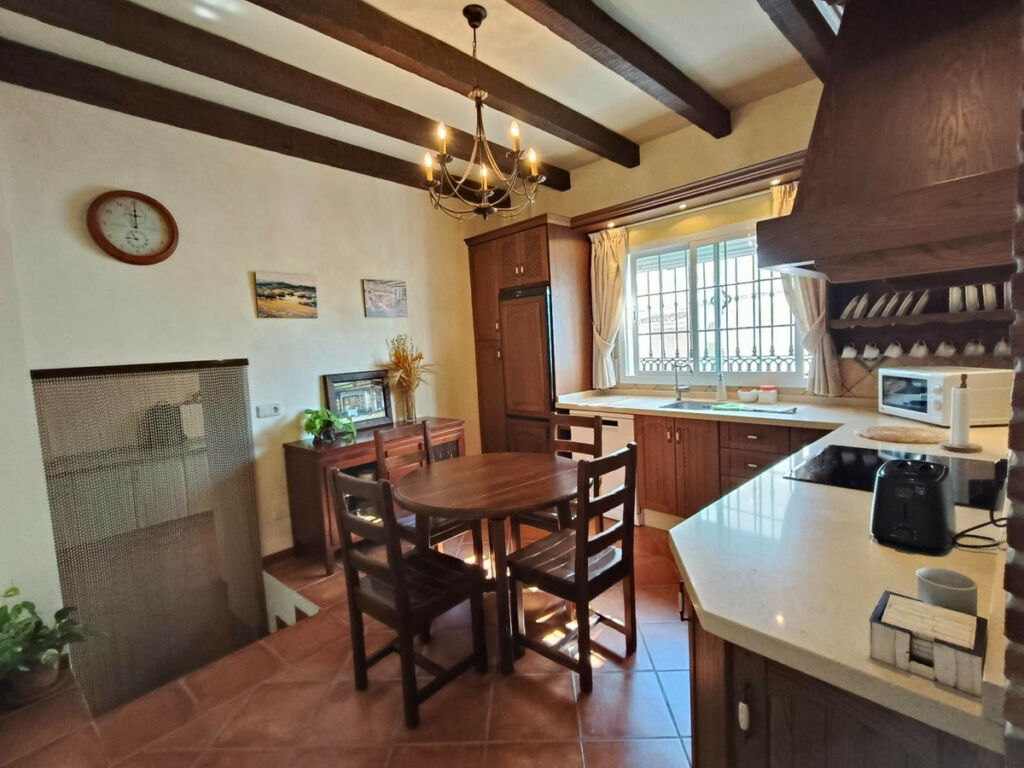 Townhouse Manilva Málaga - image 12