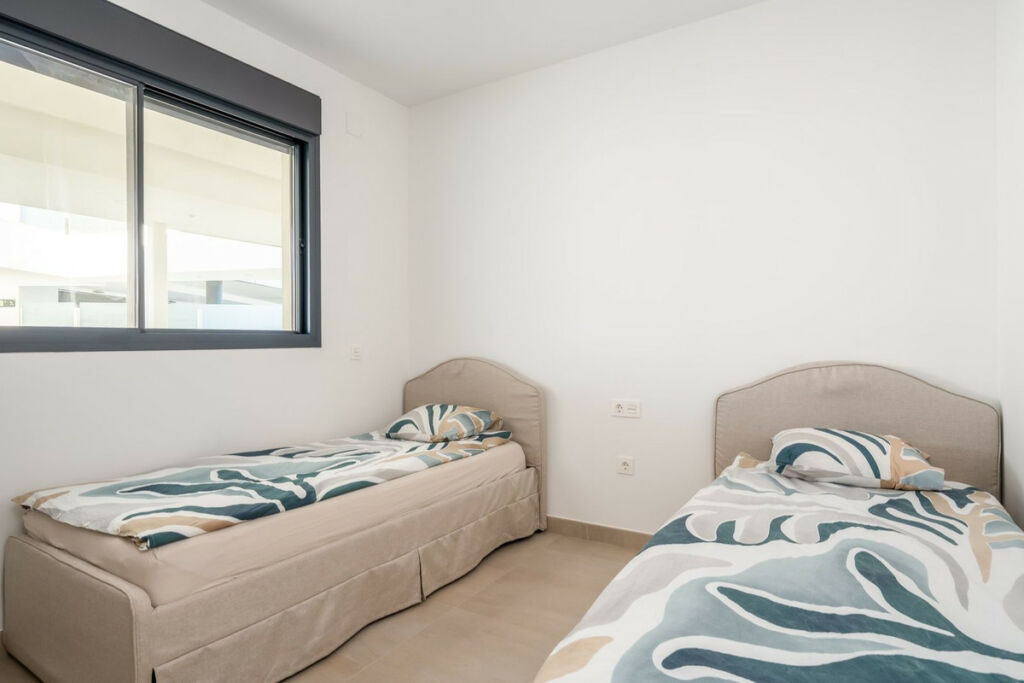 Middle Floor Apartment Fuengirola Málaga - image 14