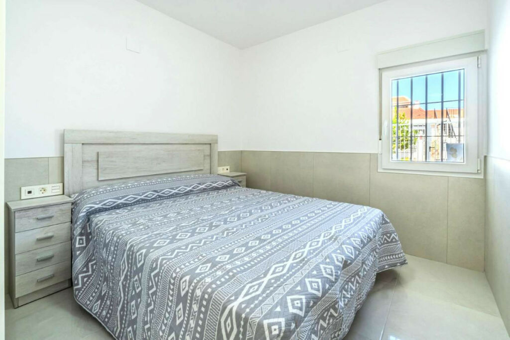 Bungalow Torrevieja Alicante - image 14