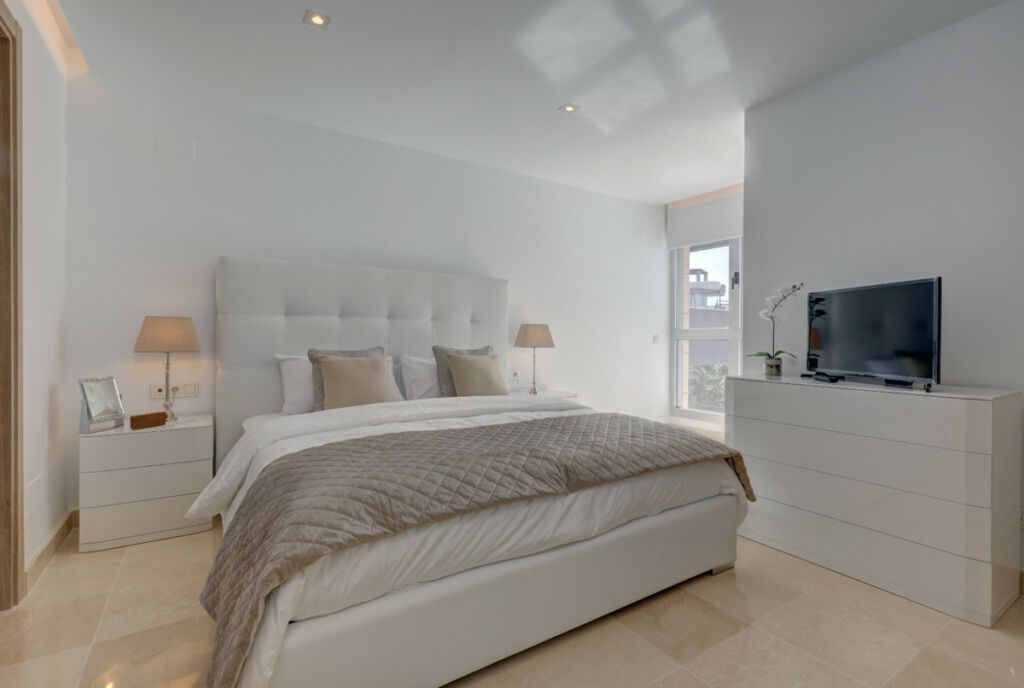 Penthouse Nueva Andalucía Málaga - image 14
