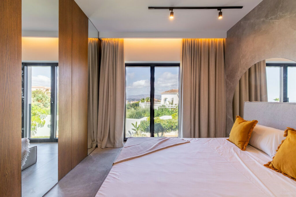 Detached Villa Cumbre del Sol Alicante - image 14