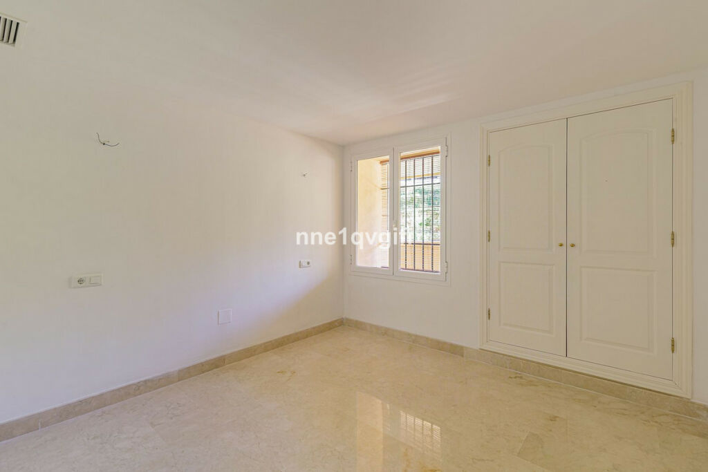Middle Floor Apartment Elviria Málaga - image 19