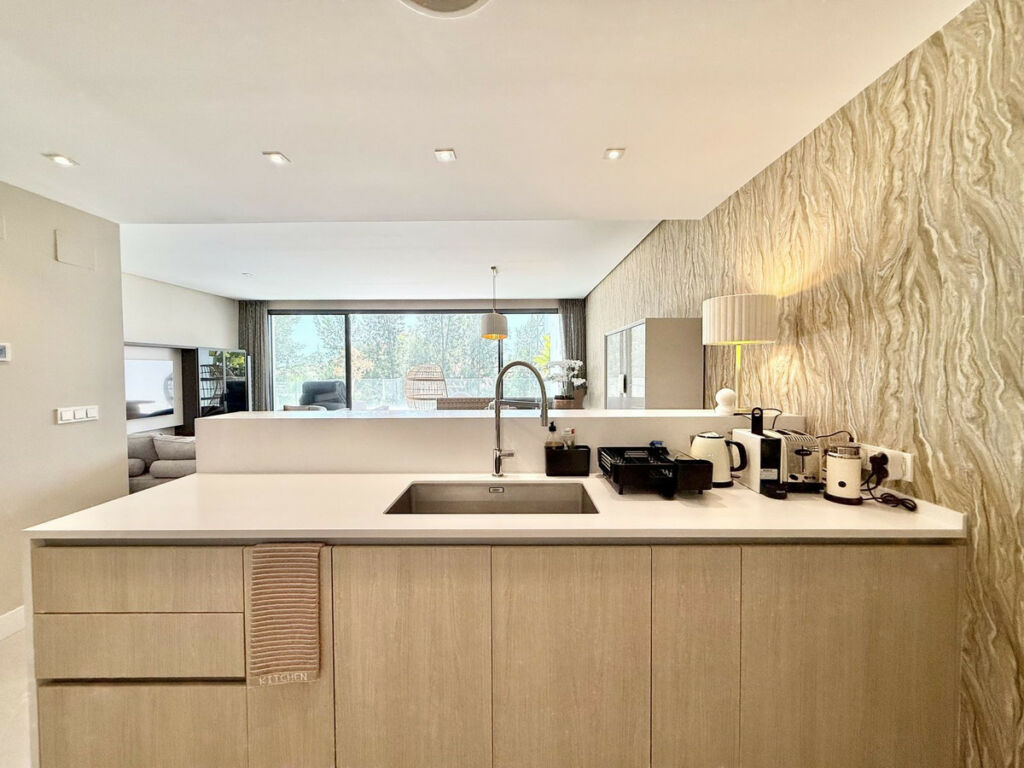 Penthouse Cabopino Málaga - image 15