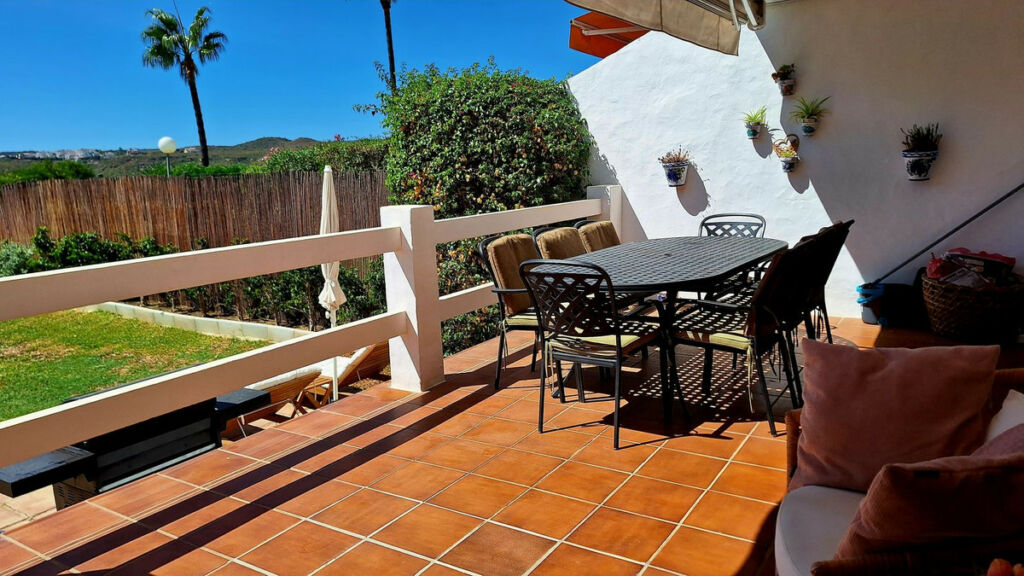 Townhouse La Duquesa Málaga - image 15