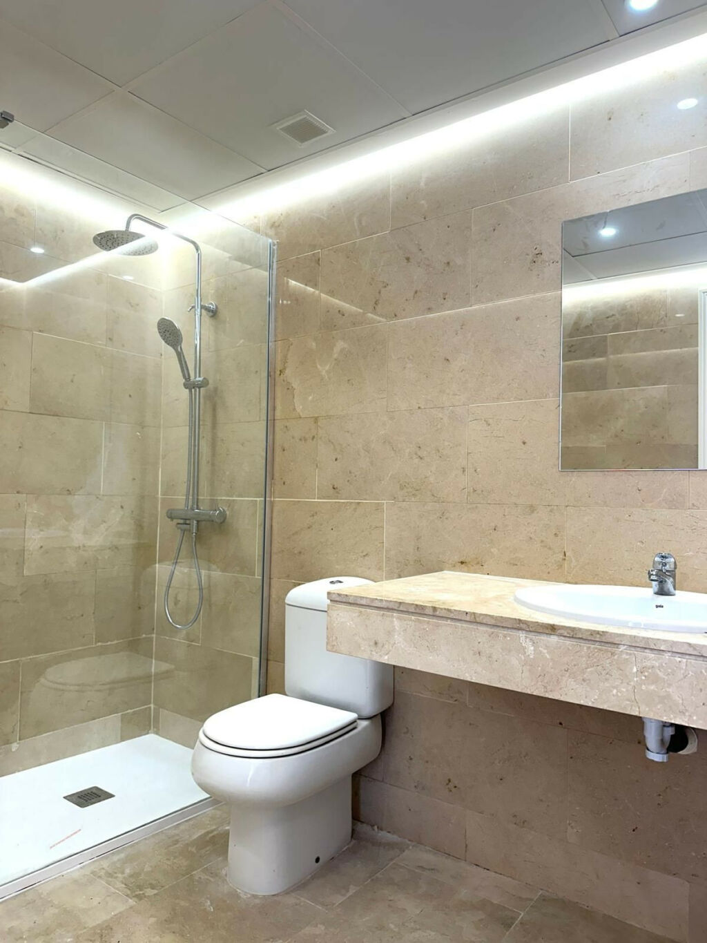 Penthouse La Duquesa Málaga - image 15