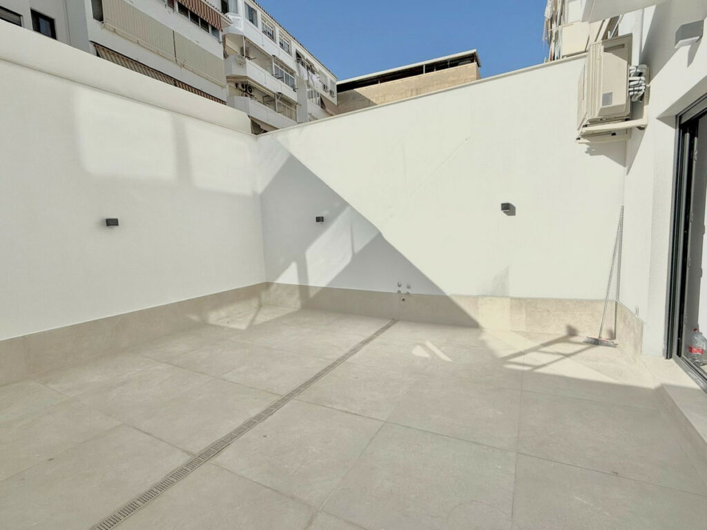 Middle Floor Apartment Fuengirola Málaga - image 15