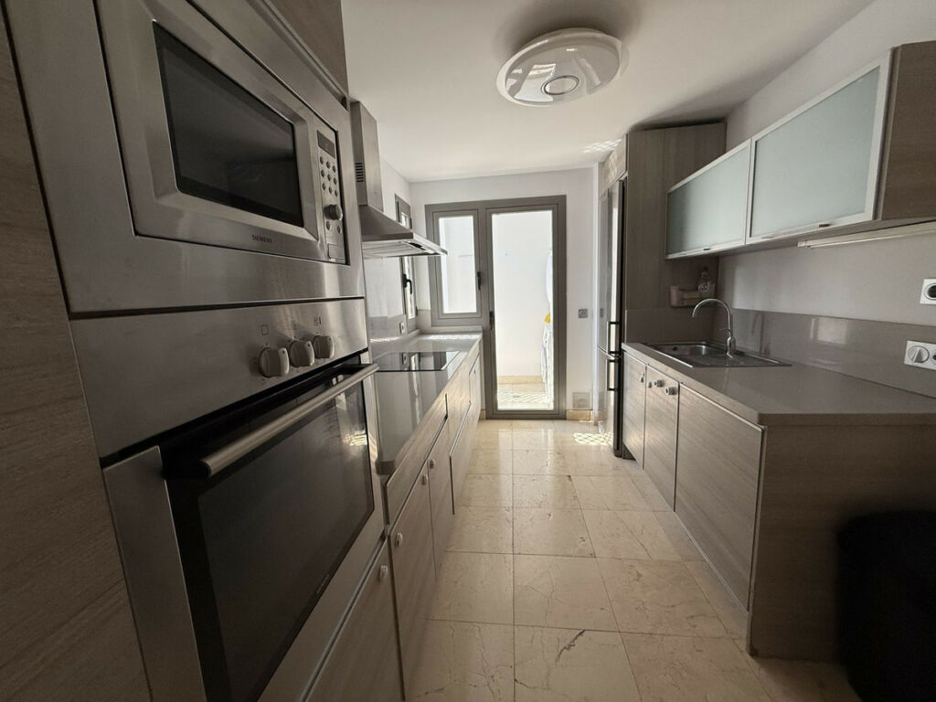 Middle Floor Apartment Los Flamingos Málaga - image 15