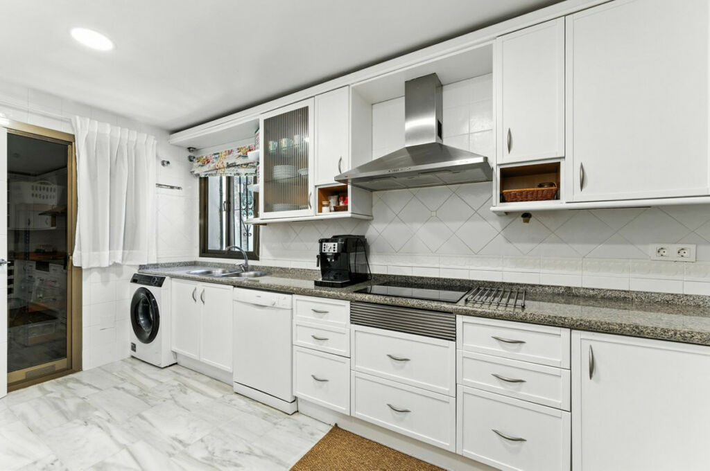 Ground Floor Apartment Elviria Málaga - image 15