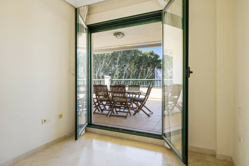 Ground Floor Apartment Torrequebrada Málaga - image 15