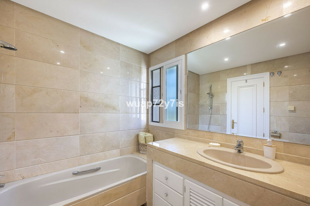 Ground Floor Apartment Estepona Málaga - image 15