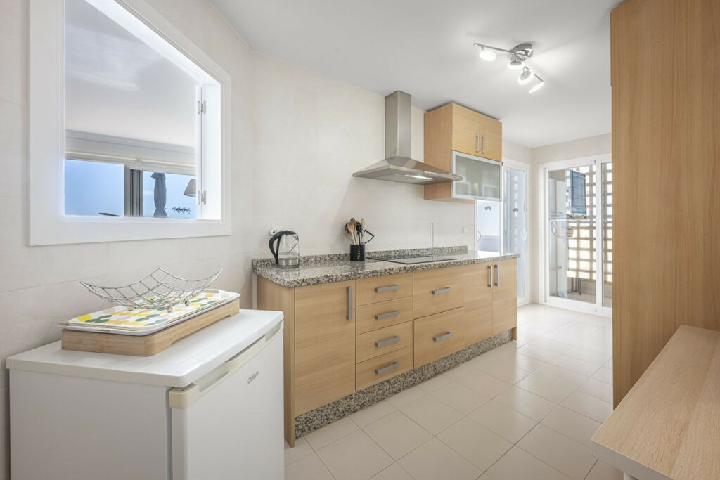 Middle Floor Apartment La Mairena Málaga - image 15