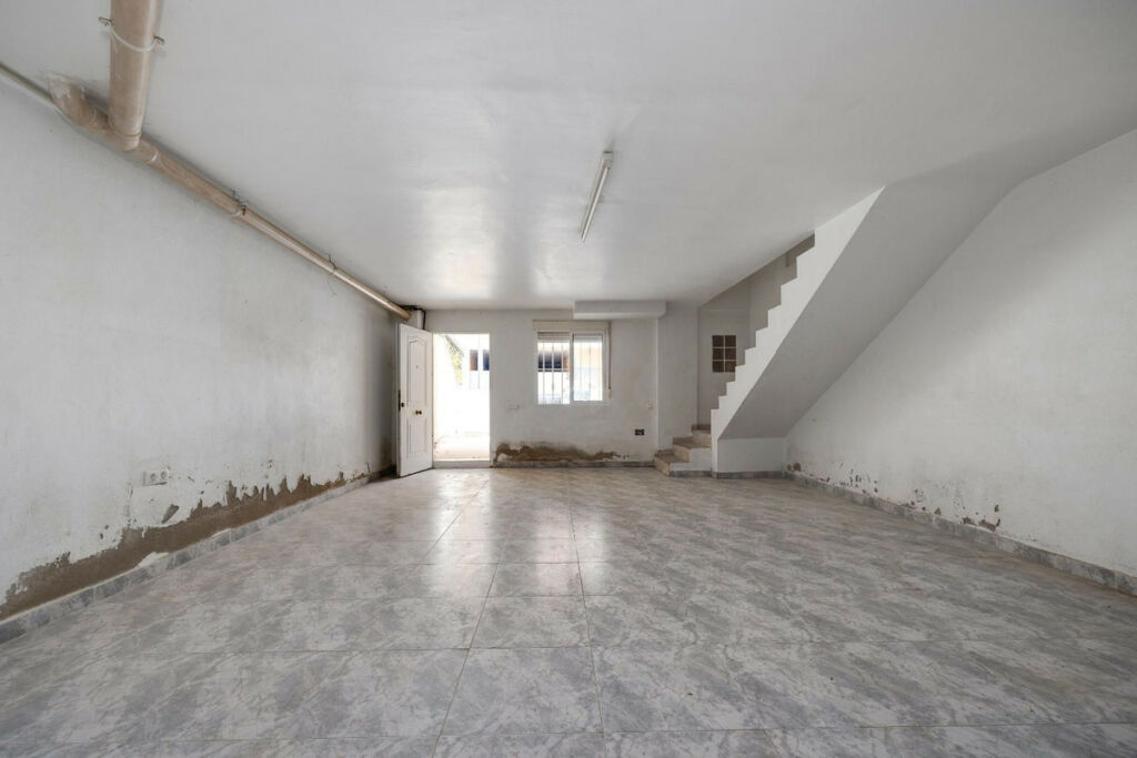 Townhouse Los Montesinos Alicante - image 15