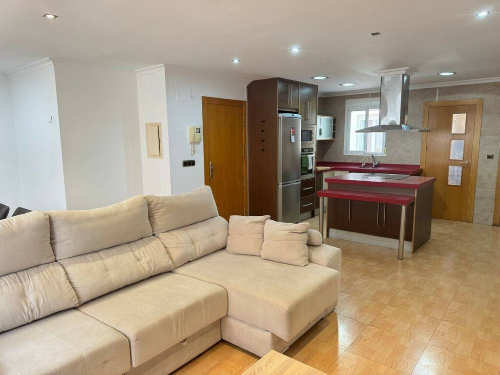 Middle Floor Apartment Torrevieja Alicante - image 15