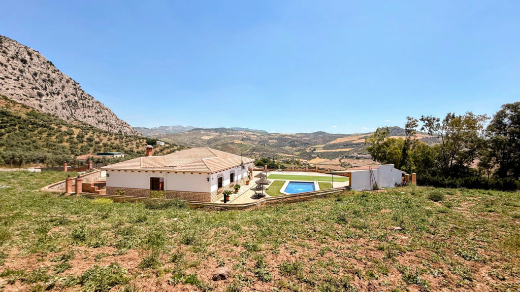 Detached Villa Valle de Abdalajis Málaga - image 14
