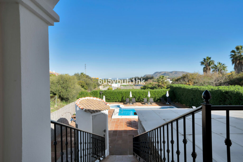 Detached Villa Alhaurín el Grande Málaga - image 15