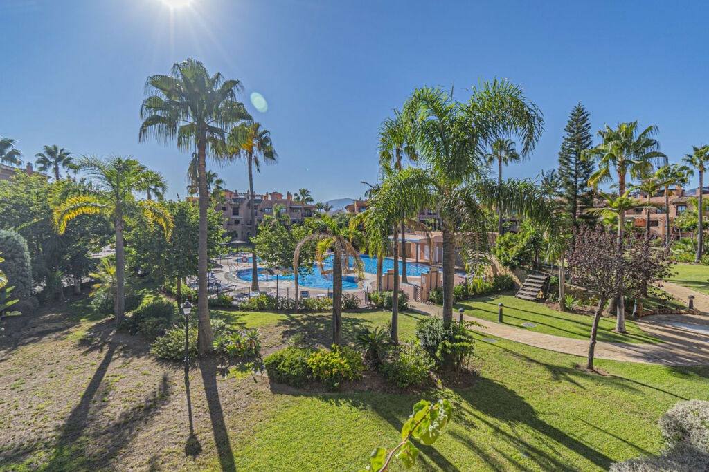 Middle Floor Apartment Hacienda del Sol Málaga - image 15