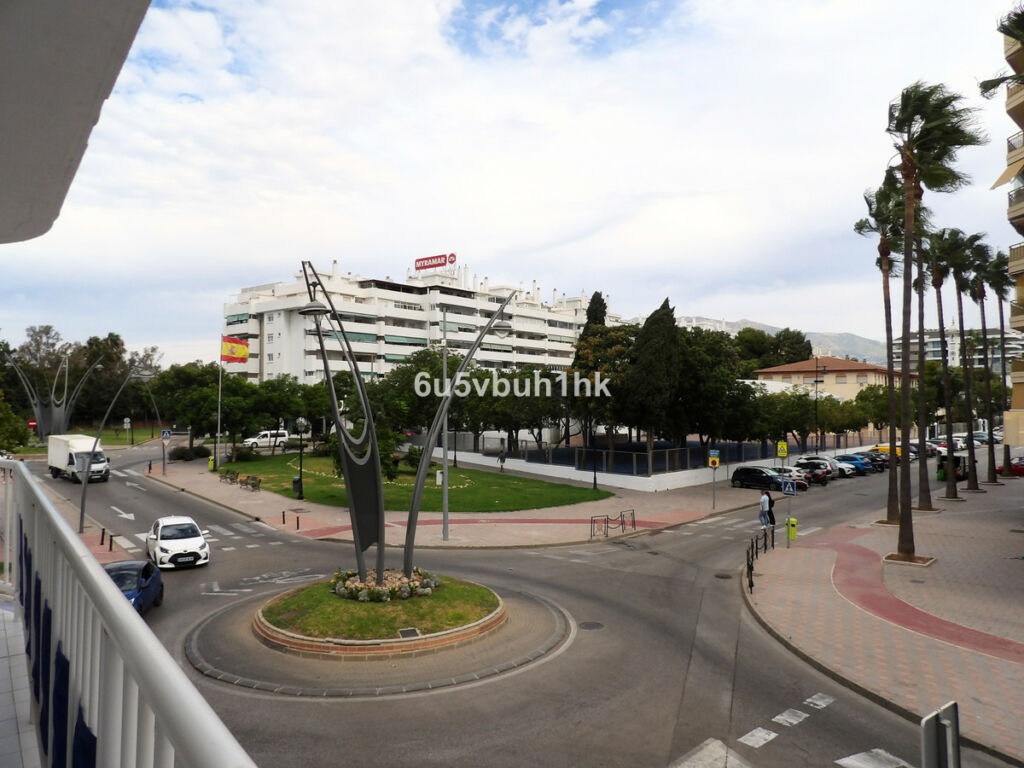 Middle Floor Apartment Fuengirola Málaga - image 15
