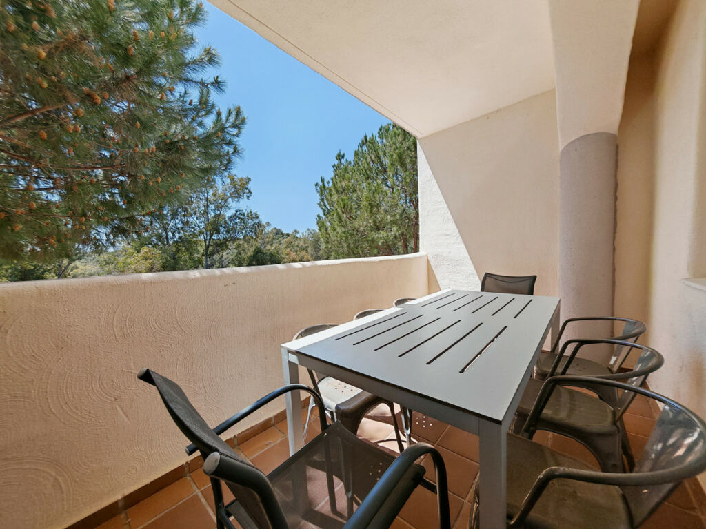 Middle Floor Apartment Elviria Málaga - image 15
