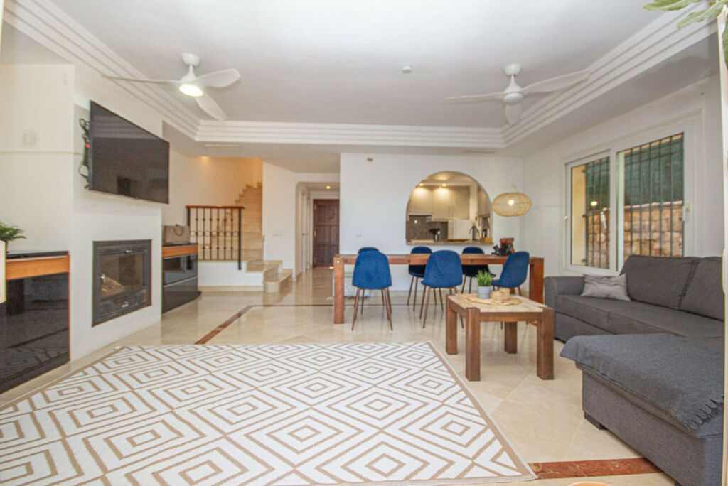 Semi-Detached House Riviera del Sol Málaga - image 15