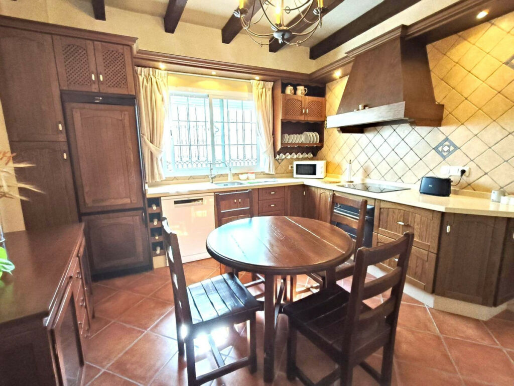 Townhouse Manilva Málaga - image 13
