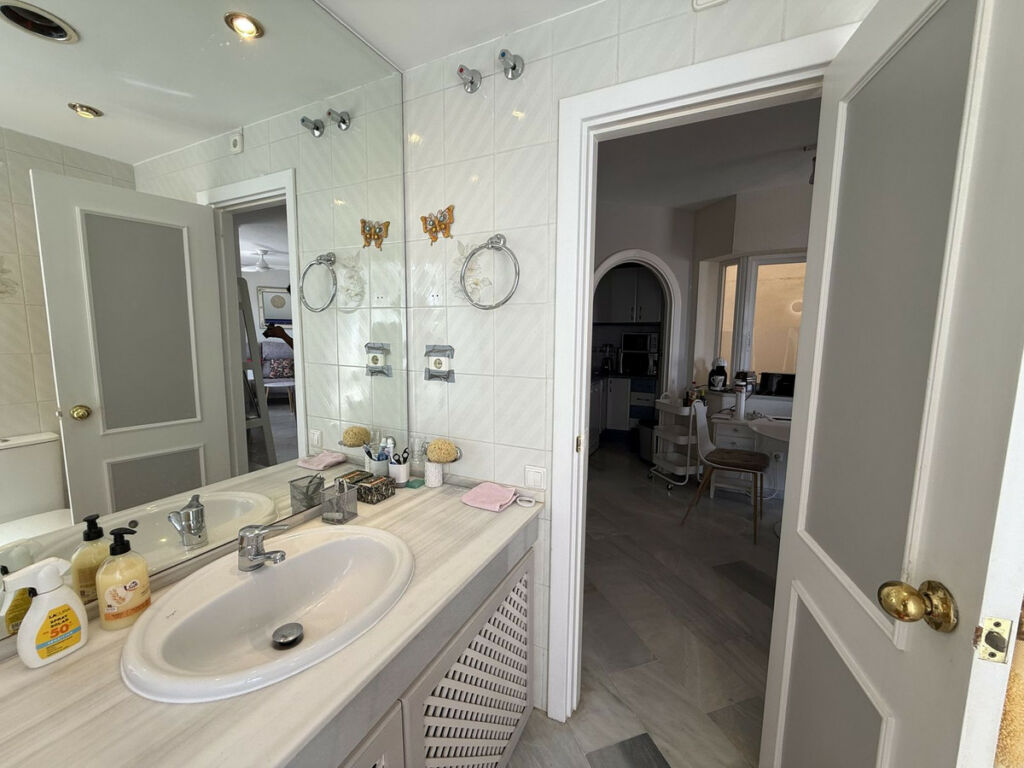 Ground Floor Apartment Calahonda Málaga - image 15