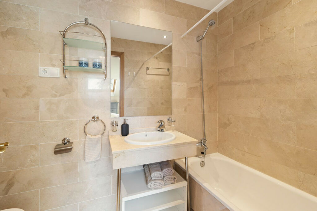 Top Floor Apartment El Rosario Málaga - image 15