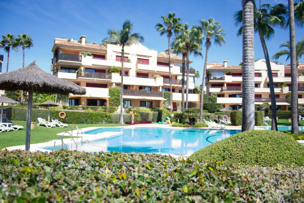 Middle Floor Apartment Costalita Málaga - image 15
