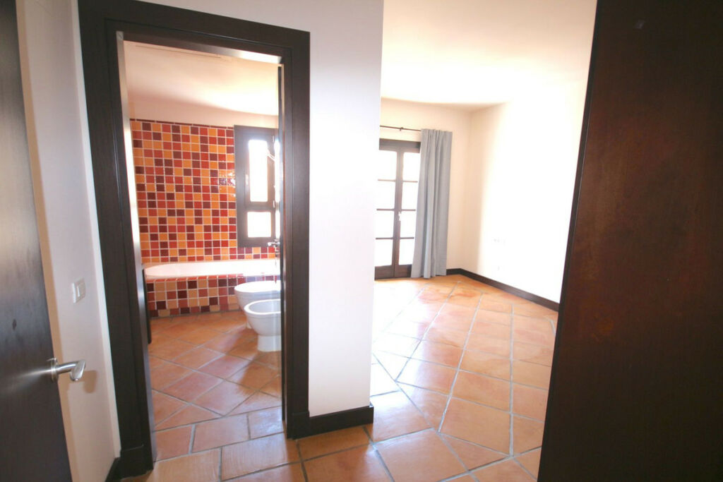 Semi-Detached House Benahavís Málaga - image 15
