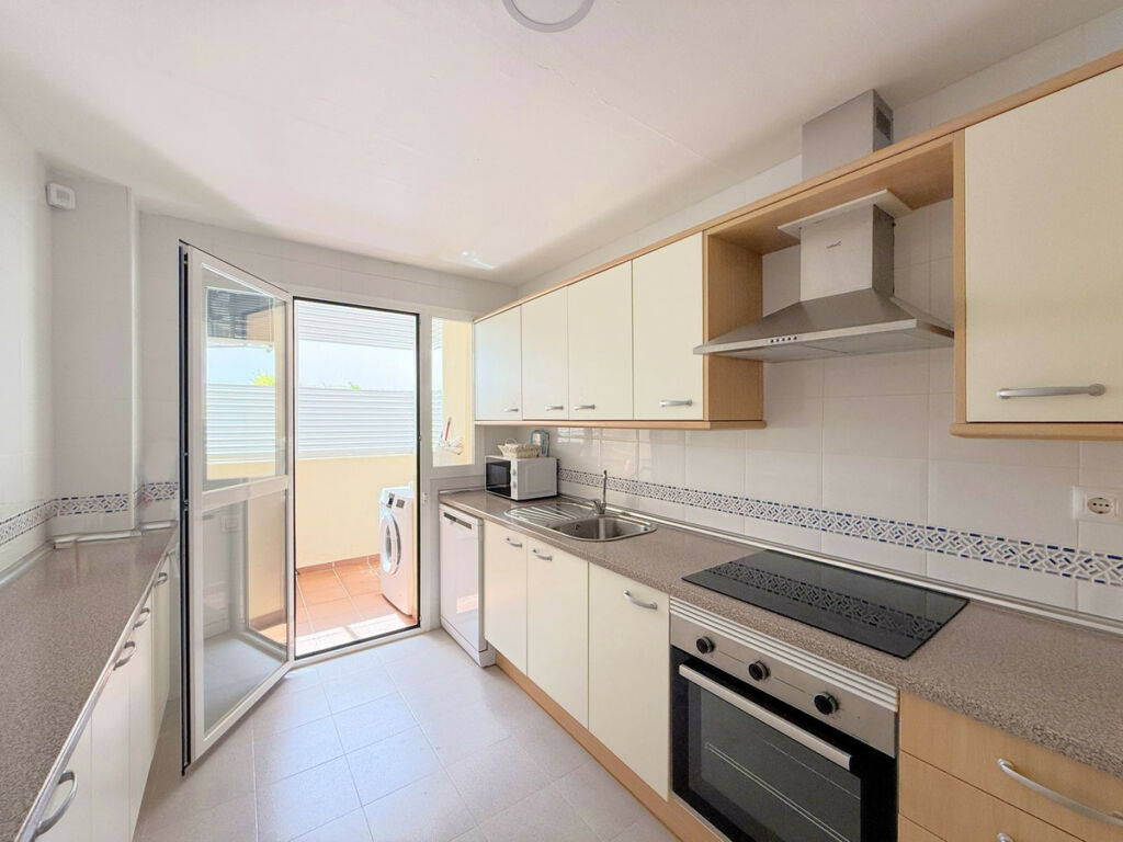 Ground Floor Apartment La Duquesa Málaga - image 15