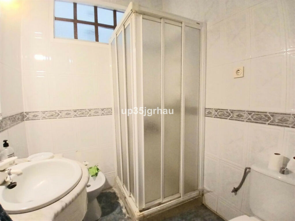 Detached Villa Estepona Málaga - image 15
