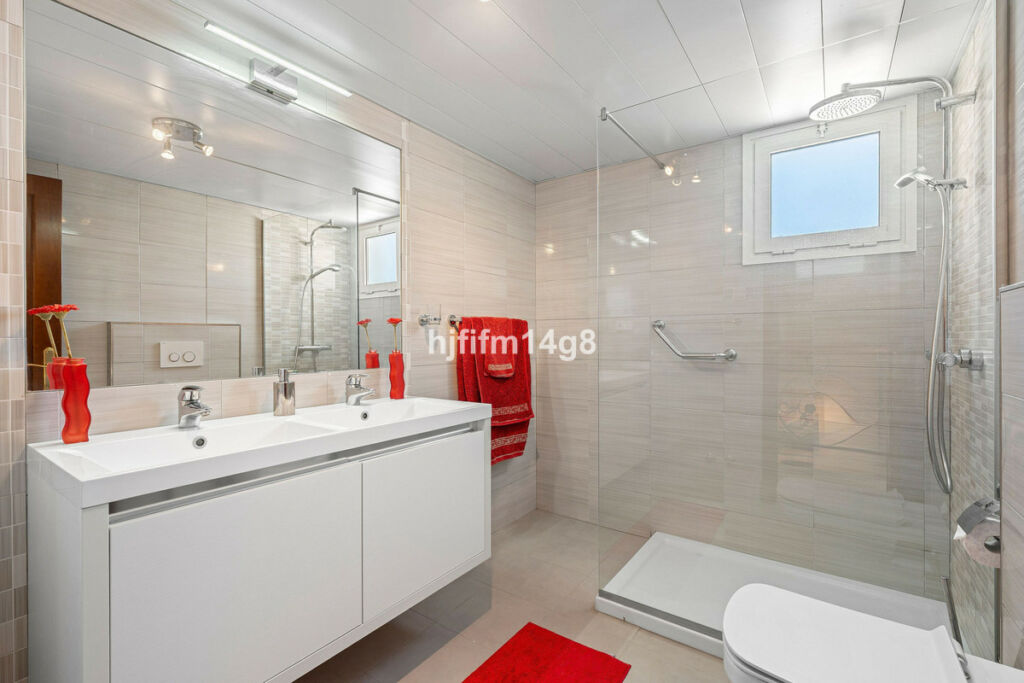 Penthouse Duplex Nueva Andalucía Málaga - image 15