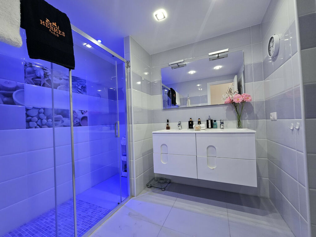 Penthouse Estepona Málaga - image 15