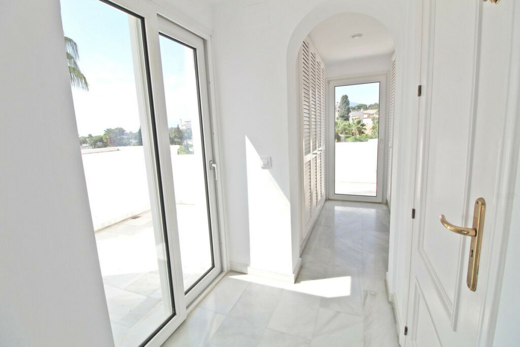Penthouse Duplex The Golden Mile Málaga - image 19