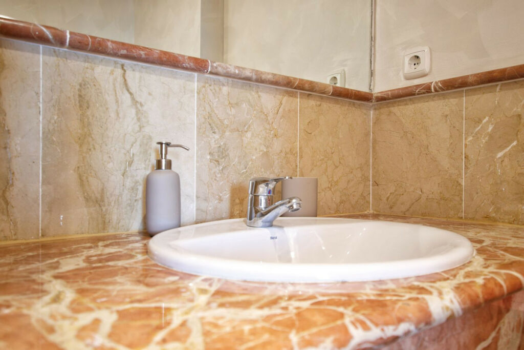 Middle Floor Apartment Calahonda Málaga - image 12
