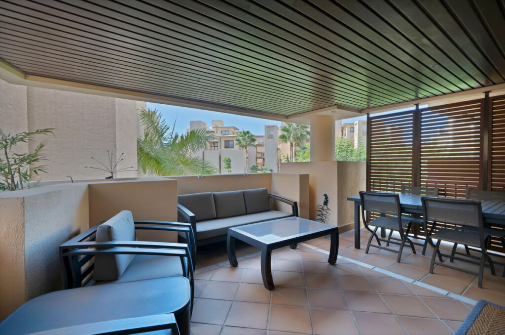 Middle Floor Apartment Estepona Málaga - image 15