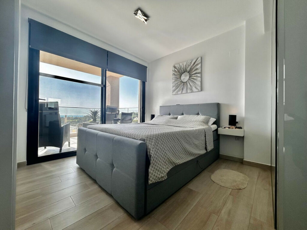 Penthouse Villamartin Alicante - image 15