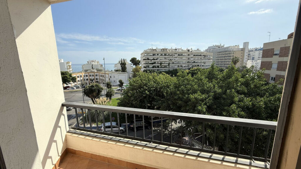Middle Floor Apartment Marbella Málaga - image 15
