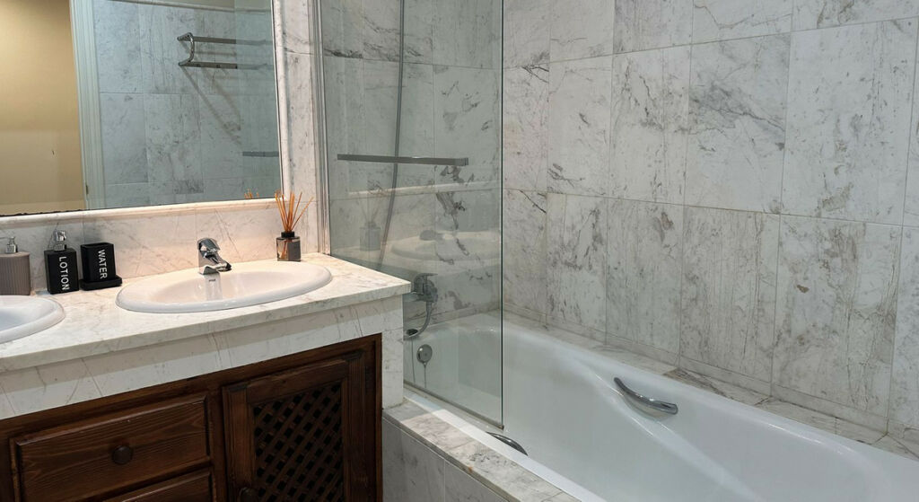 Ground Floor Apartment Estepona Málaga - image 15