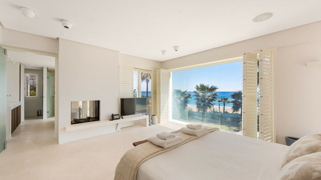 Detached Villa The Golden Mile Málaga - image 15