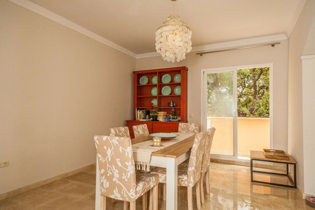 Middle Floor Apartment Elviria Málaga - image 15