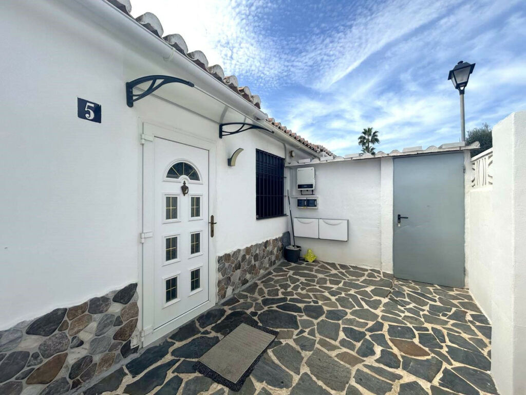 Semi-Detached House Calahonda Málaga - image 15