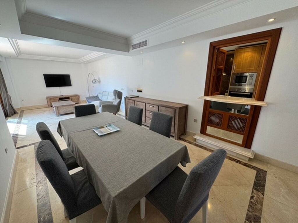 Middle Floor Apartment New Golden Mile Málaga - image 15
