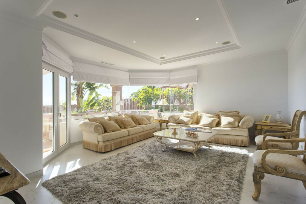Detached Villa Los Flamingos Málaga - image 15