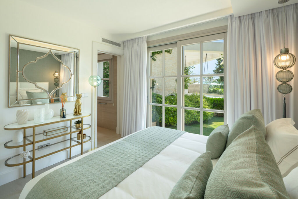 Detached Villa Aloha Málaga - image 15