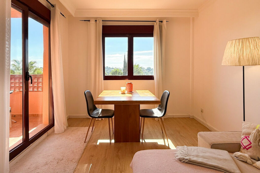 Top Floor Apartment El Paraiso Málaga - image 15