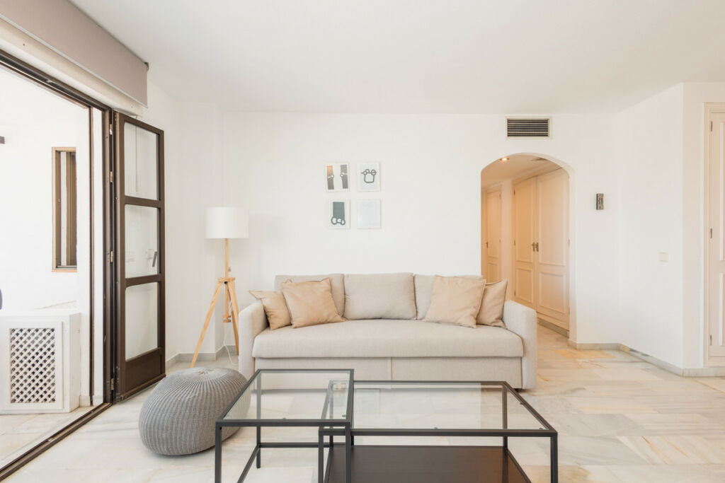 Middle Floor Apartment Puerto Banús Málaga - image 15
