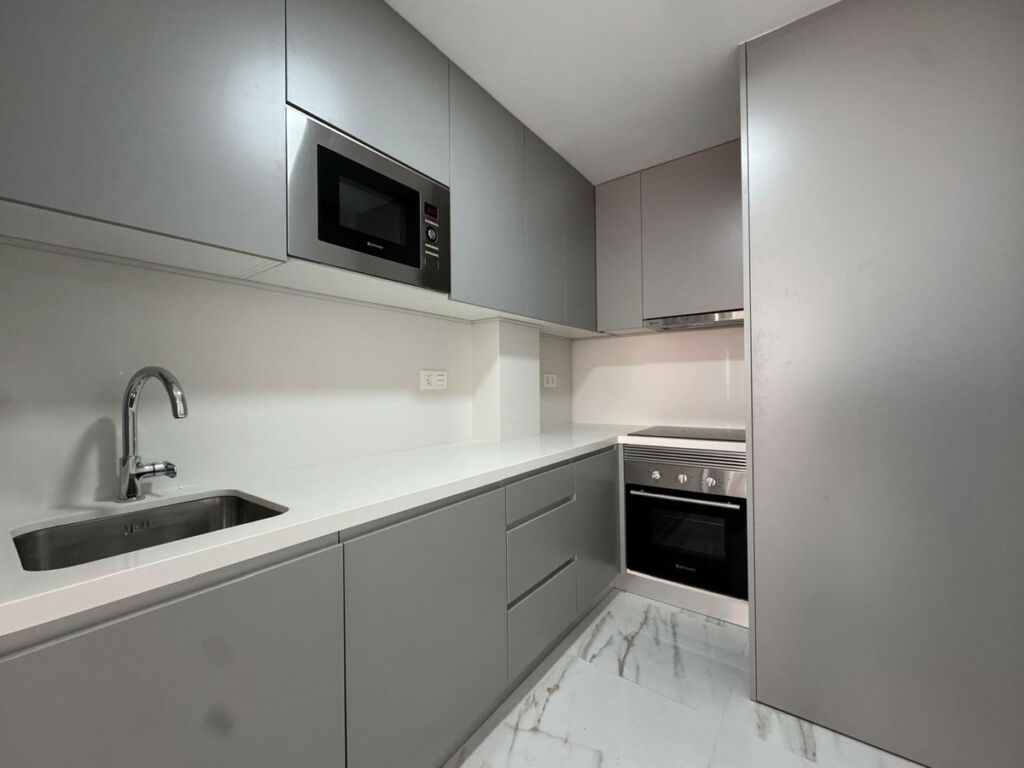 Middle Floor Apartment Torrevieja Alicante - image 15